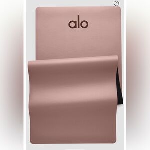 BRAND NEW Alo Yoga lightweight Warrior mat - smoky quartz